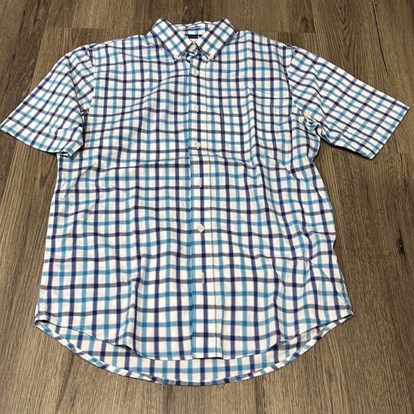 American Heritage Dawson & Brooks Modern Fit button down shirt. - Picture 3 of 4
